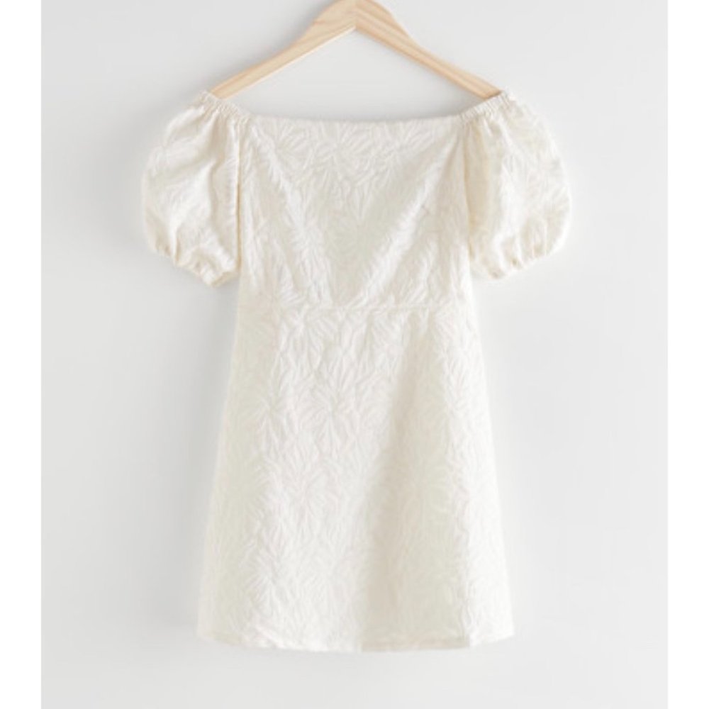 White off shoulder puff sleeve jacquard dress